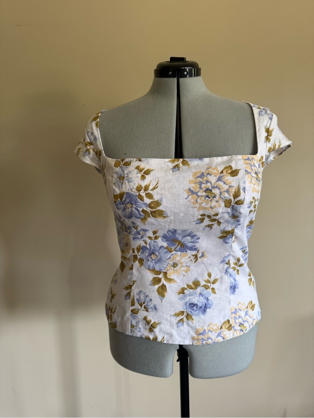 Reformation Floral Square-Neck Women’s Top in Blue and Cream - size 12